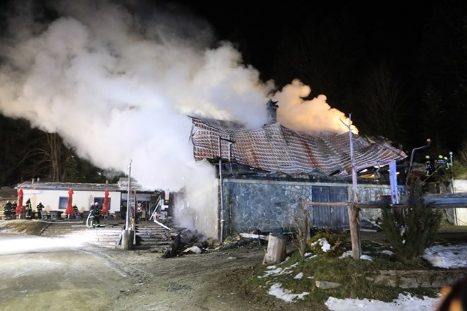 #foto Po požaru Doma na Osankarici: Življenje se jim je sesulo v pepel