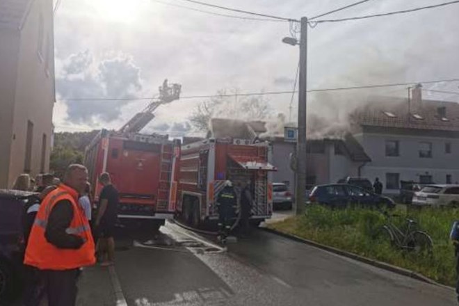 #foto Zagorelo v večstanovanjskem objektu v ljubljanskem Bizoviku
