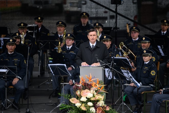 Predsednika Pahorja skrbi, da se v Sloveniji »preveč navajamo samo na nasprotovanje in celo na izključevanje«.