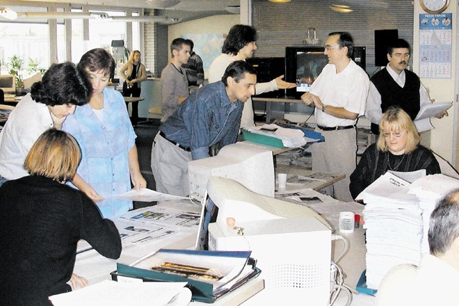 Centralna redakcija leta 2002: priprave na preoblikovanje Dnevnika pod vodstvom odgovornega urednika Mirana Lesjaka