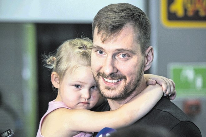 Zoran Dragić s hčerko.