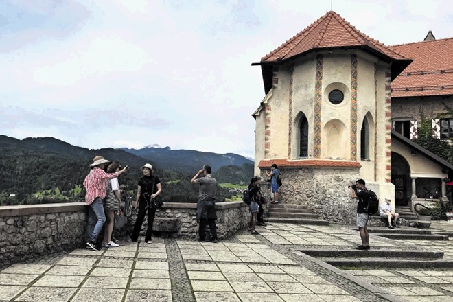 Na blejskem gradu imajo v teh dneh okoli 600 obiskovalcev na dan, kar je zgolj okoli četrtina nekdanjega poletnega obiska.