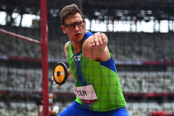 Atlet Kristjan Čeh je v kvalifikacijah v meta diska s 65,45 metra zasedel skupno tretje mesto in se zanesljivo uvrstil v...