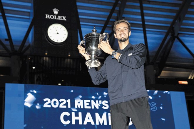 Daniil Medvedjev je z zmago nad Novakom Đokovićem šokiral svetovno javnost in  osvojil New York.