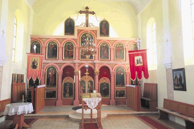 Notranjost cerkve sv. Petra in Pavla v Miličih