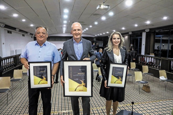 Priznanje gazela dolenjsko-posavske regije je prejelo podjetje REM z direktorjem Igorjem Kastelicem (na sredini). Nominirani...