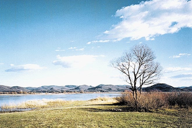Cerkniško jezero lansko jesen Luka Cjuha