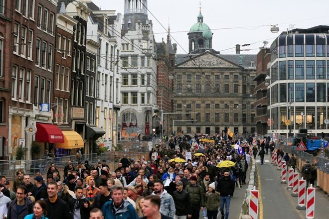 Protestniki v Amsterdamu.