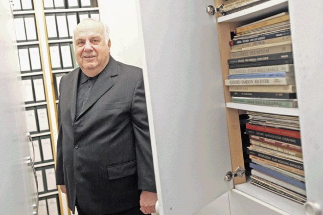 Dr. Mirko Cuderman muzikolog in dirigent Muzikolog in dirigent dr. Mirko Cuderman (1930, Tupaliče) je s svojim...