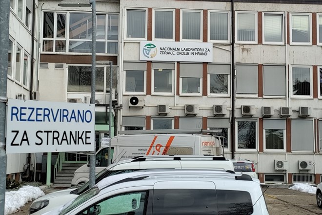 Kriminalisti so danes na sedežu Nacionalnega laboratorija za zdravje, okolje in hrano (NLZOH)  v Mariboru.