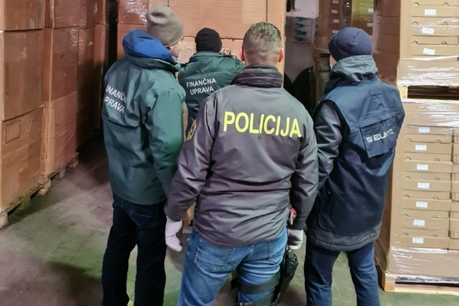 Slovenskim policistom in Fursu so v eni najobsežnejših akcij pri nas na pomoč priskočili še francoski varnostni organi in...