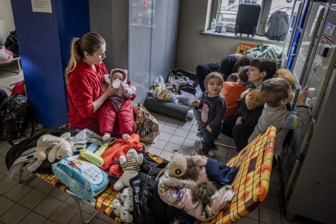 #foto Od začetka ruske invazije iz Ukrajine na Poljsko prispelo 115.000 beguncev