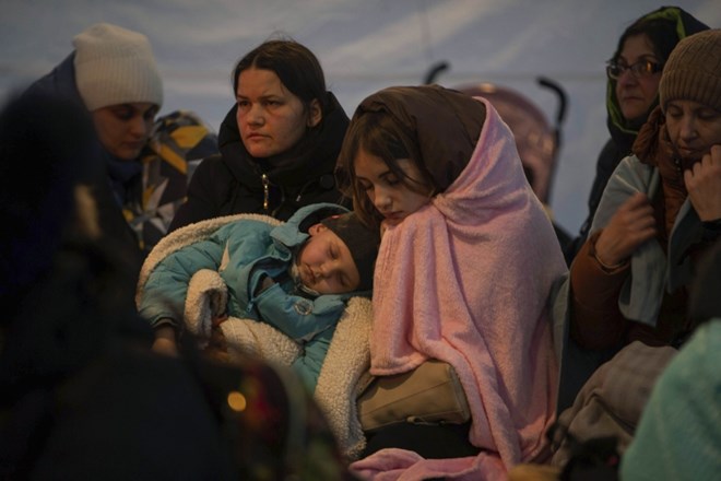 Na Poljsko je prispelo že skoraj milijon beguncev iz Ukrajine.