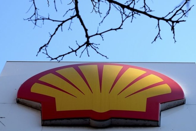 Energetski velikan Shell je danes napovedal, da bo nemudoma prenehal kupovati rusko nafto in ne bo več prisoten pri trgovanju...