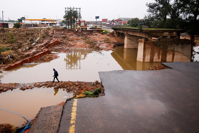 Južna Afrika zaradi poplav razglasila nacionalno katastrofo