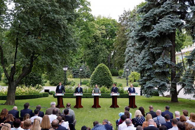 Kvartet evropskih voditeljev podprl kandidaturo Ukrajine za članstvo v EU