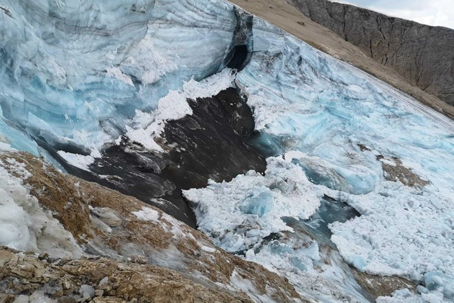 #foto #video Tragedija na Marmoladi: Ko ledeniki padajo, se rušijo kot nebotičniki
