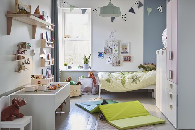 Pohištvo in oprema sobe naj otroka spodbudita k učenju, igri, razvijanju in užitku
