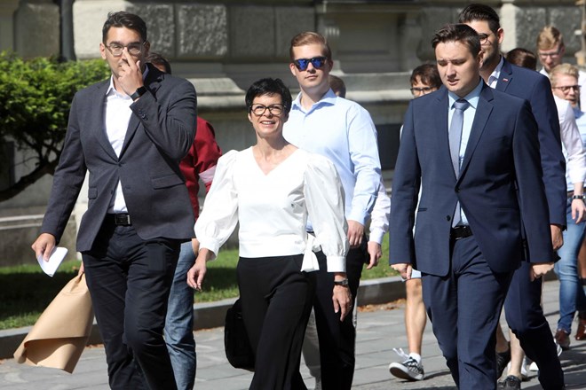 Blagor Sloveniji, ki premore toliko ljudi, “sposobnih” za predsednika države