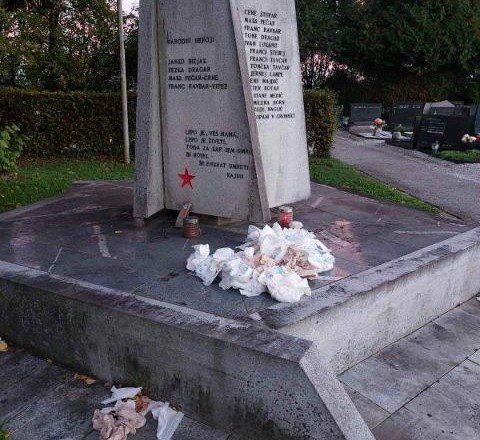 Spomeniki: Skrunitev spomenika NOB v Črnučah