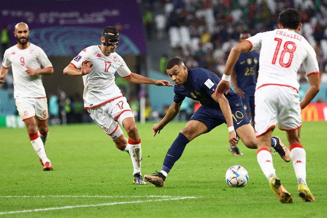Pirova zmaga Tunizije proti aktualnim svetovnim prvakom