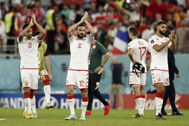 Pirova zmaga Tunizije proti aktualnim svetovnim prvakom