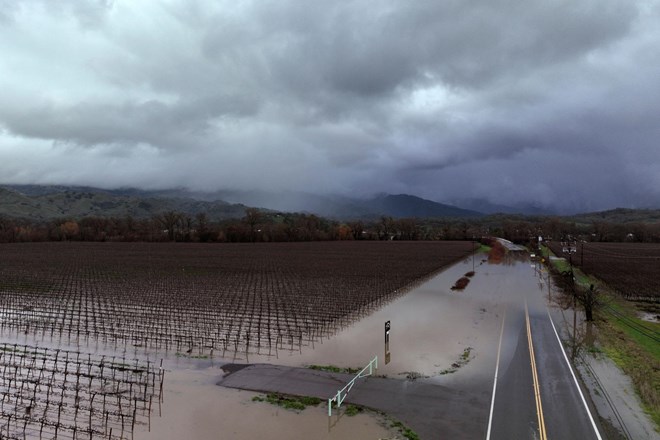 #foto Nova neurja v Kaliforniji ponovno povzročila poplave