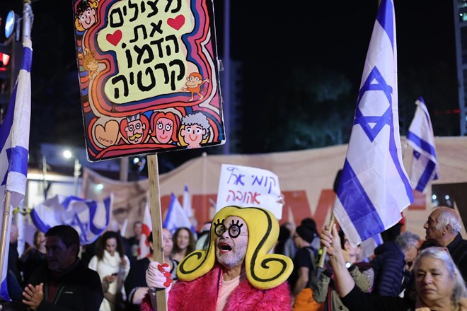 #video: Desettitoči protestirali proti Netanjahujevi vladi