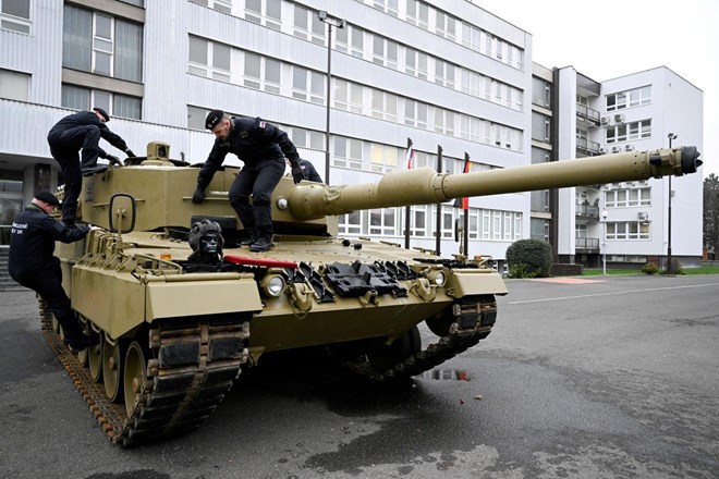 Rusija: dobava orožja Ukrajini bi se lahko končala s tragedijo svetovnih razsežnosti