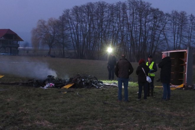 #foto: V včerajšnji nesreči ultralahkega letala pri Šentjerneju smrtna žrtev
