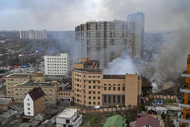 #Foto: Požar v stavbi ruske varnostne službe terjal smrtno žrtev
