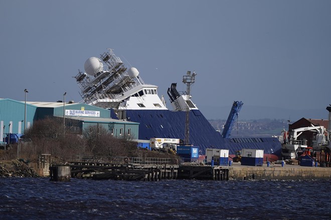 V nesreči v pristanišču na Škotskem najmanj 25 ranjenih