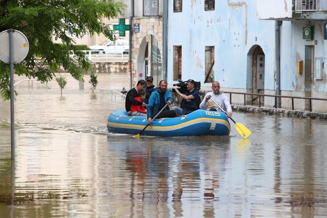 Padavine povzročile težave v Sloveniji in na Hrvaškem
