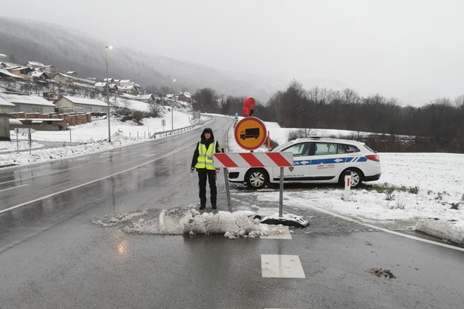 #foto Cestni alarm: Štajerska avtocesta pri predoru Pletovarje proti Mariboru znova odprta, zastoj ostaja na primorski...