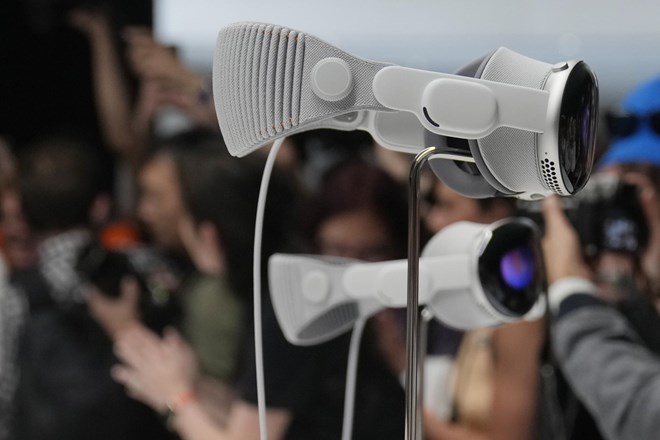 #video Apple predstavil napravo za nadgrajeno resničnost vision pro