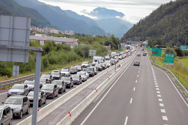 #Cestni alarm: Razmere na slovenskih cestah ob 19. uri