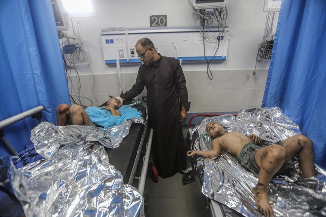 #video Gaza: Bolnišnicam grozi, da se bodo spremenile v mrtvašnice