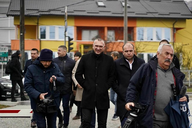 #foto #video Sojenje Dodiku v Sarajevu: konec, še preden se je začelo