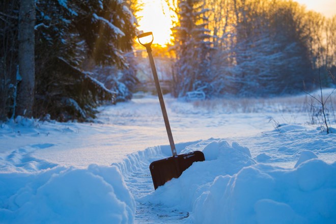Da sneg ne bo preveliko presenečenje: lopata se snega ne ustraši