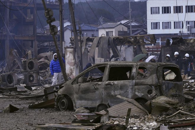 #foto #video Število smrtnih žrtev potresa na Japonskem naraslo na 73, pod ruševinami še iščejo preživele