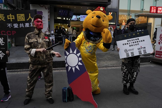Tajvanci med proti- in prokitajskim taborom