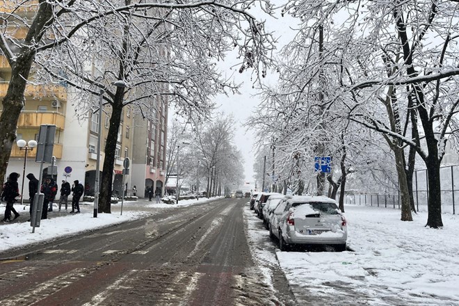 Hrvaška: v notranjosti zaradi snega težave v prometu, na obali orkanska burja