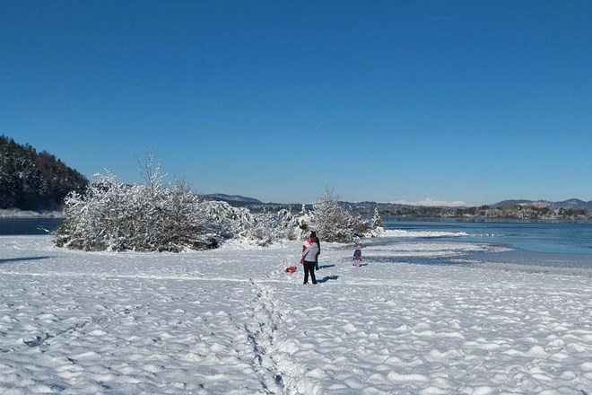 #Reortaža Cerkniško jezero: Ledena pravljica brez drsanja po jezeru