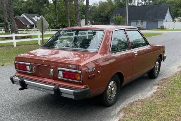 Datsun 210 (1977–1981): Pravi avto za drugo naftno krizo