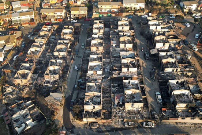 #foto #video Katastrofalni gozdni požari v Čilu se še naprej širijo: "Na prvem mestu je varnost družin"