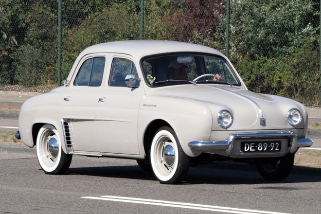 Renault dauphine (1956–1967): Ženskam je bila najpomembnejša – barva