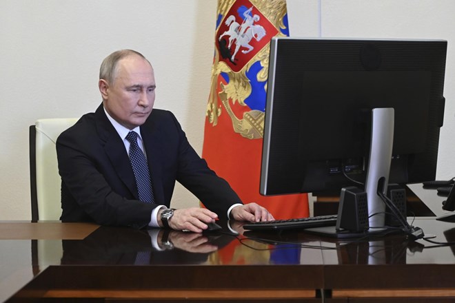 Putin tudi uradno do petega predsedniškega mandata