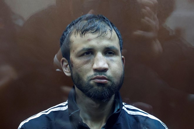 #foto #video Osumljence za napad v Moskvi mučili, grozi jim še dosmrtna kazen