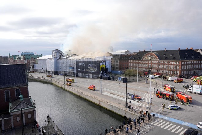 #foto #video Požar v Koebenhavnu pod nadzorom, vzrok ostaja neznan