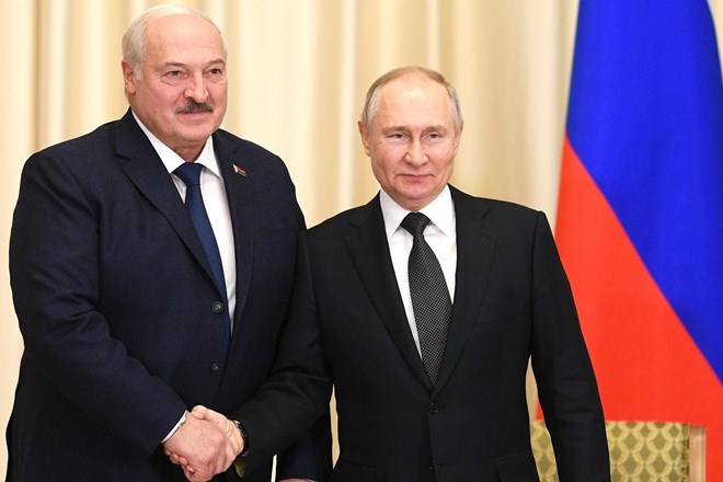 

#video Lukašenko: Vojna v Ukrajini lahko vodi do jedrske apokalipse

